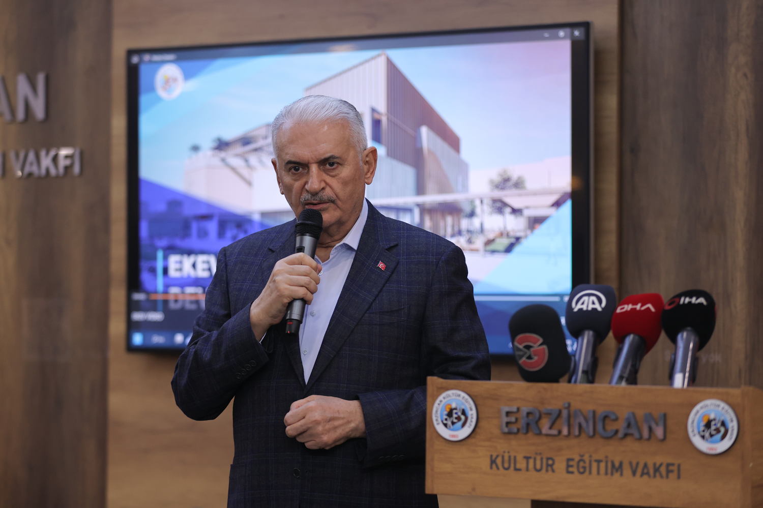 AK Parti Genel Ba�kanvekili Y�ld�r�m: Hi� kimse bu �lkede ter�r� me�rula�t�ramaz