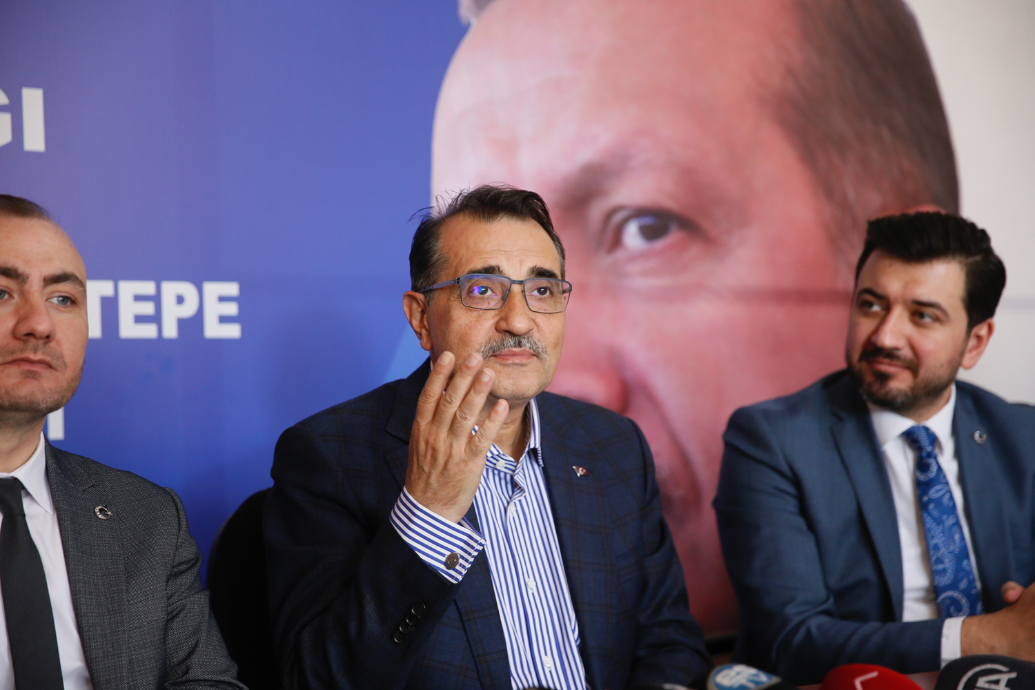 Bakan D�nmez: Bay Kemal'den bu �lkeye lider olmaz, cumhurba�kan� olmaz