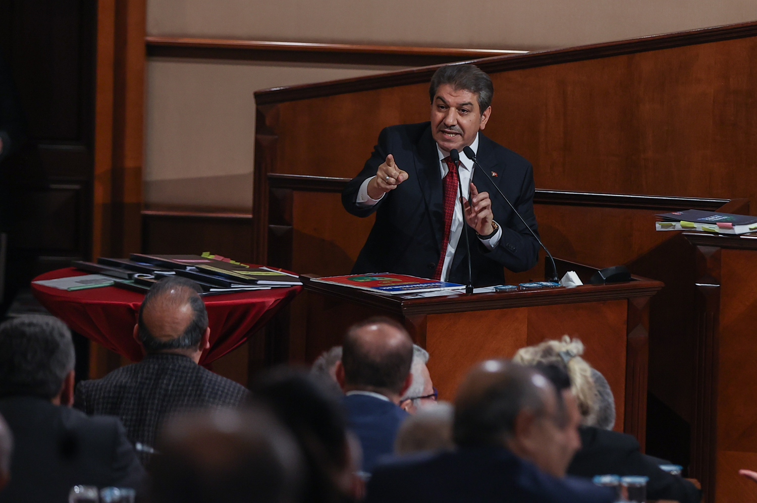 'CHP'nin oldu�u yerde liyakat m� olur, adalet mi olur?'