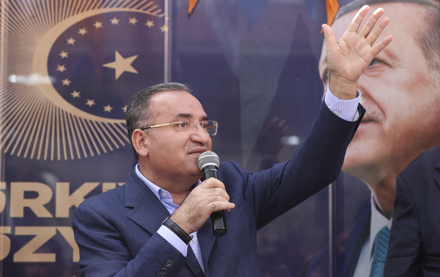 Bakan Bozda�: 14 May�s'ta Togg'u yapan Erdo�an'� m�, �e�me a��l���yla �v�nen K�l��daro�lu'nu mu se�ece�iz?