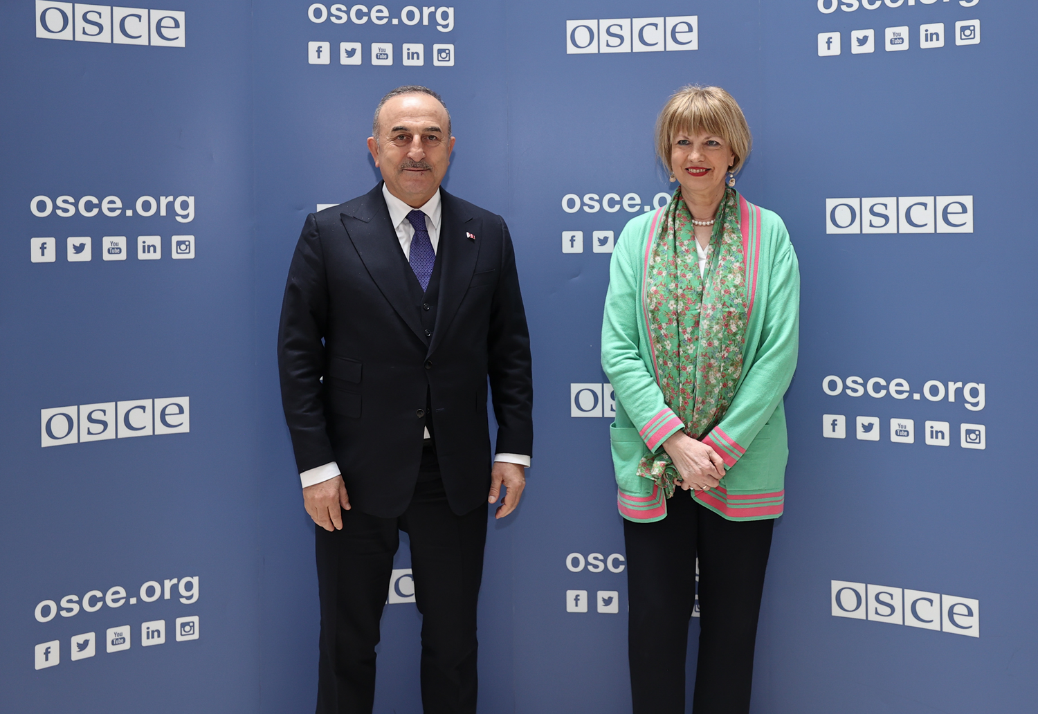 Bakan �avu�o�lu, Mariano Grossi ve Helga Schmid ile g�r��t�