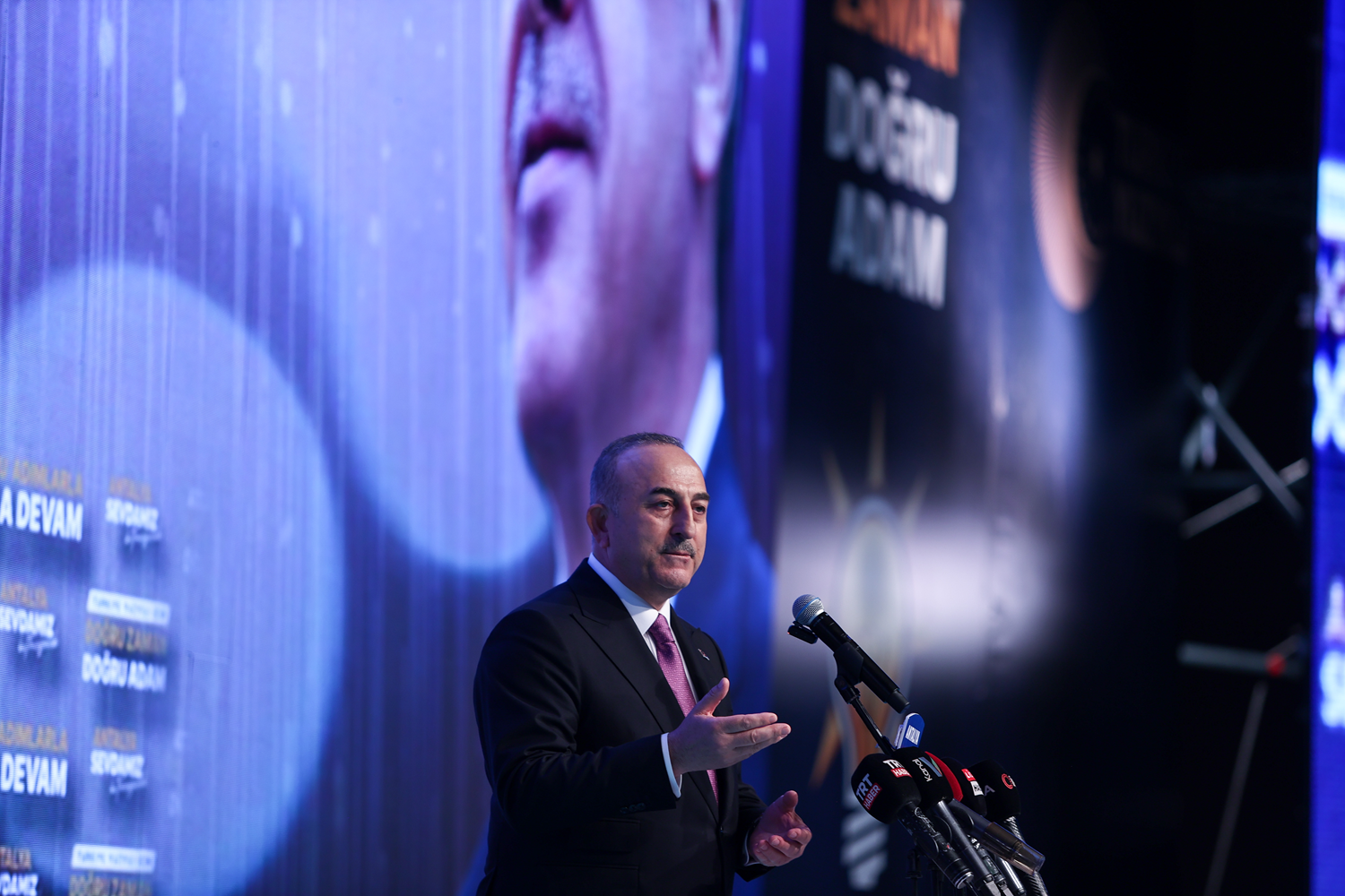 Bakan �avu�o�lu: �imdi T�rkiye, daha b�y�k at�l�mlar�n yap�laca�� bir d�neme giriyor