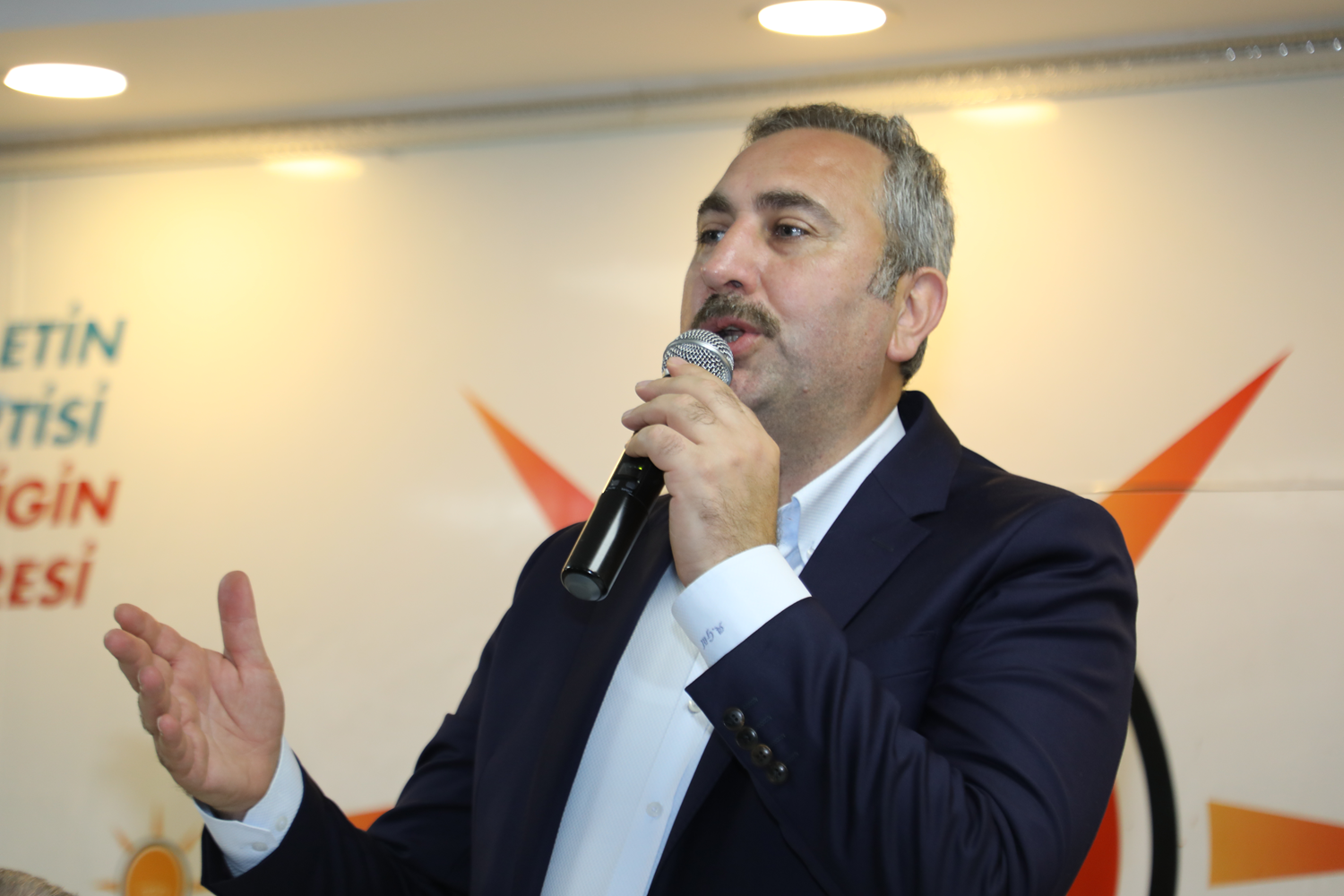 Abdulhamit G�l: Biz milletin iradesini kimseye pe�ke� �ekmeyece�iz