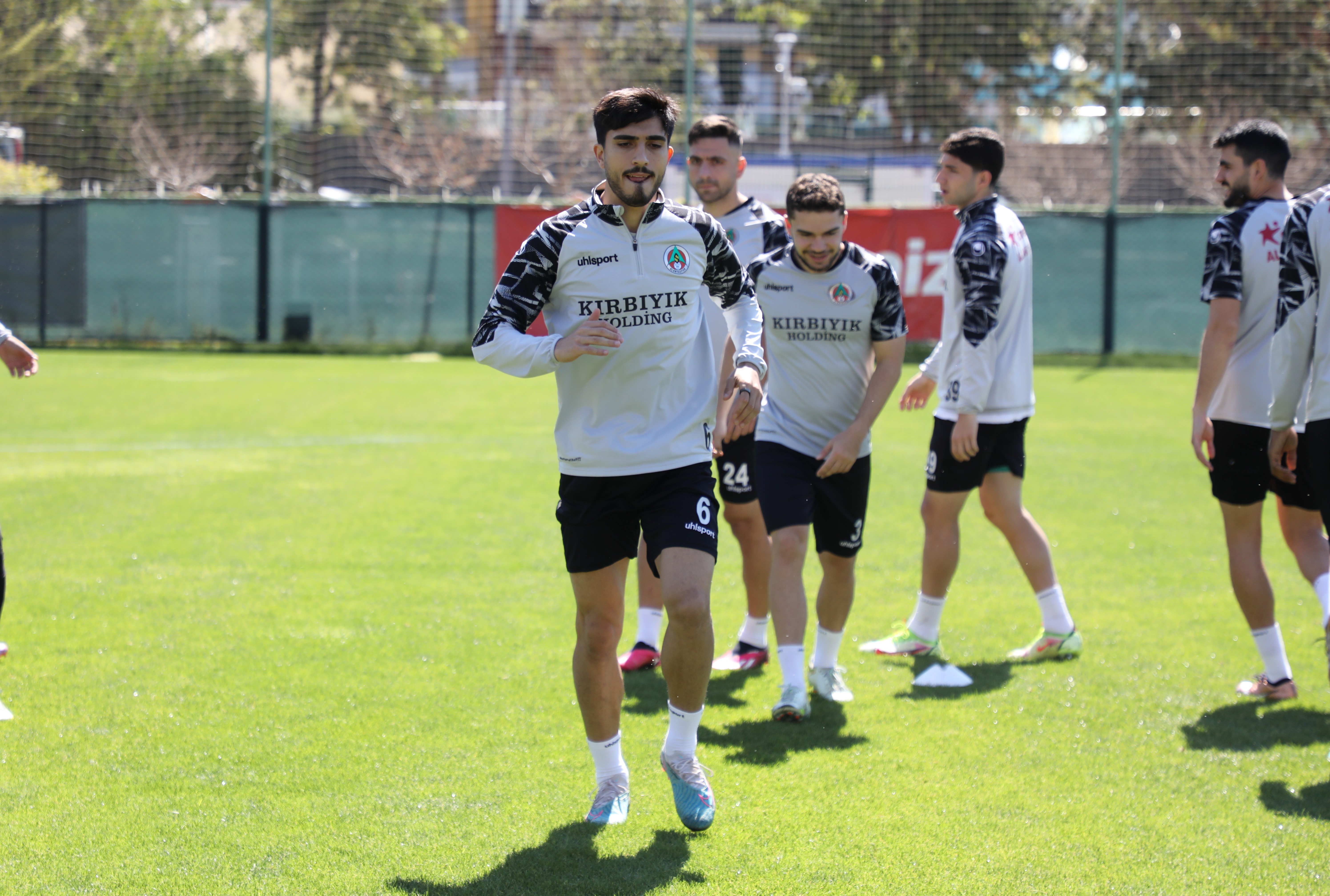 Alanyanspor, Galatasaray mesaisini tamamlad�