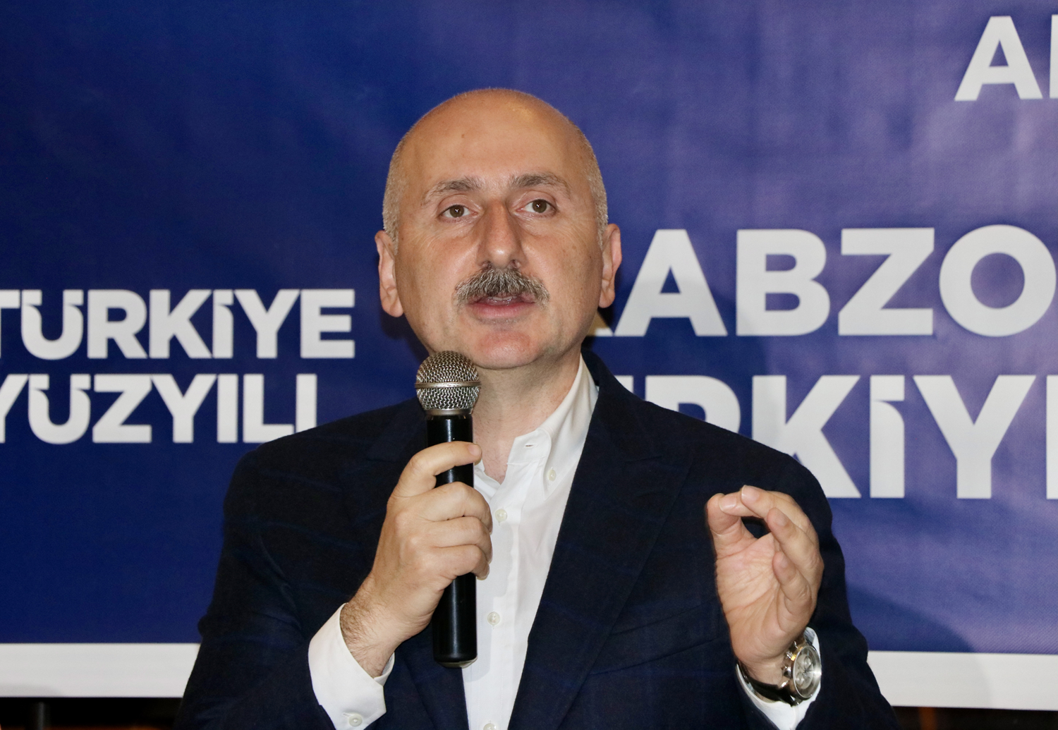 Bakan Karaismailo�lu: Tam 25 bin i��iyi i�ten att�lar, bunlar b�yle adamlar!