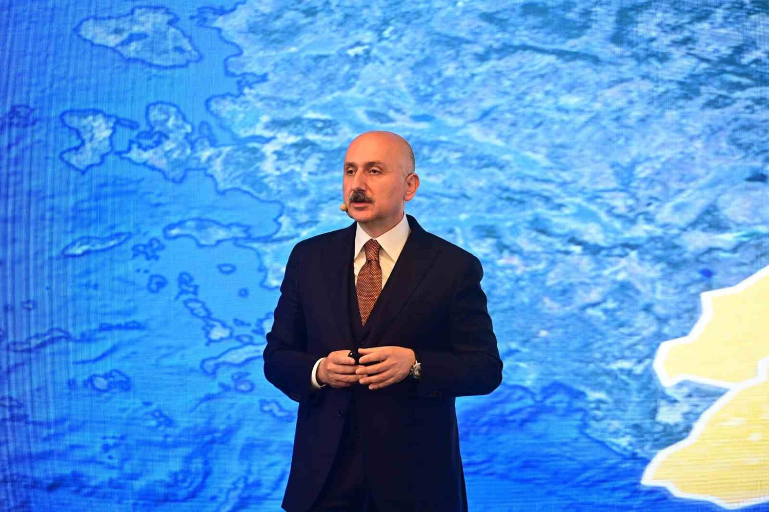 Bakan Karaismailo�lu: T�rkiye anahtar bir �lke olacakt�r