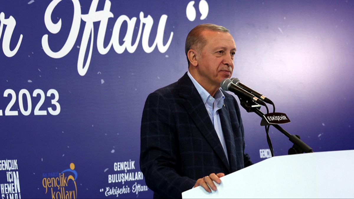 Bakan Erdoan: Genleri anlamak mutfakta video ekerek deil geleceklerine yatrm yaparak olur