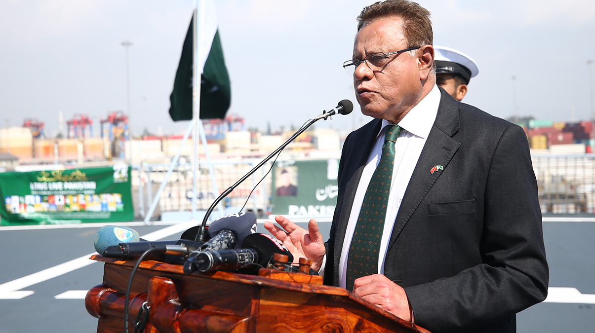 Dost �lkeden anlaml� destek: T�rk karde�lerime bir mesaj�m var