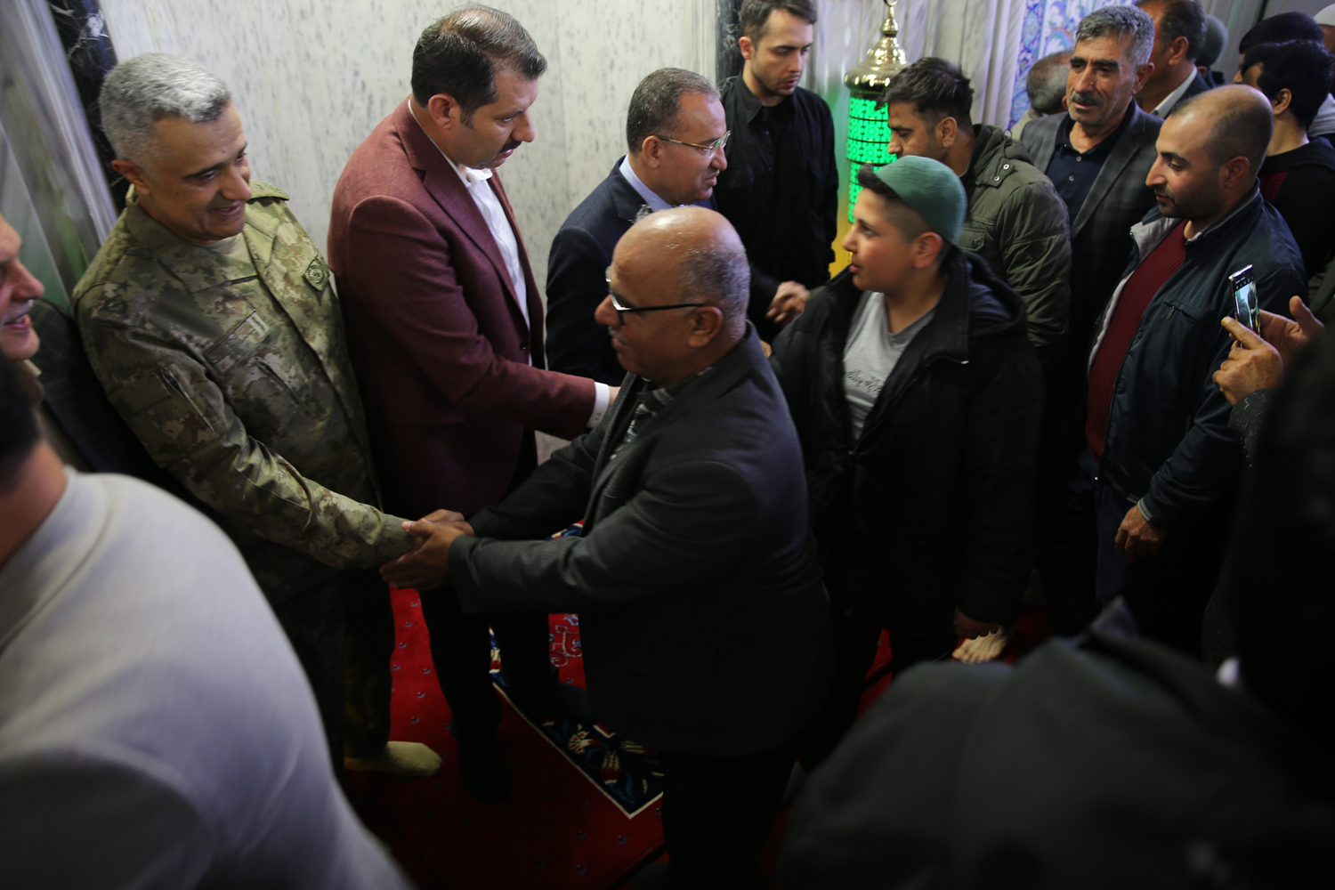 Bakan Bozda�, �anl�urfa'da bayram namaz�n�n ard�ndan konu�tu