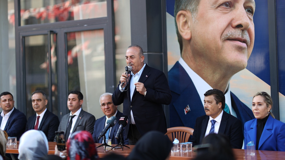 Bakan avuolu: Serikliler Trkiye'yi 28 eyalete bleceiz diyenlere oy verir mi?
