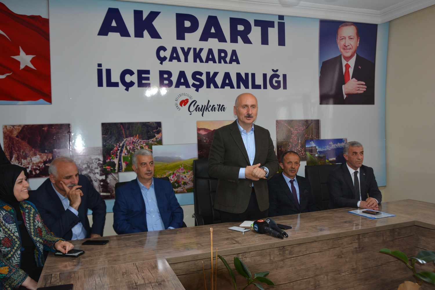 Bakan Karaismailo�lu: Maalesef i�ler ac�s� bir halde rakibimiz var