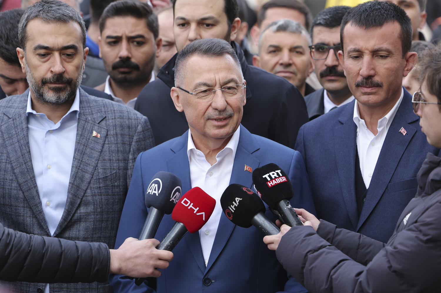 Cumhurba�kan� Yard�mc�s� Oktay: Hemen hemen her hafta bir bayram kutluyoruz asl�nda