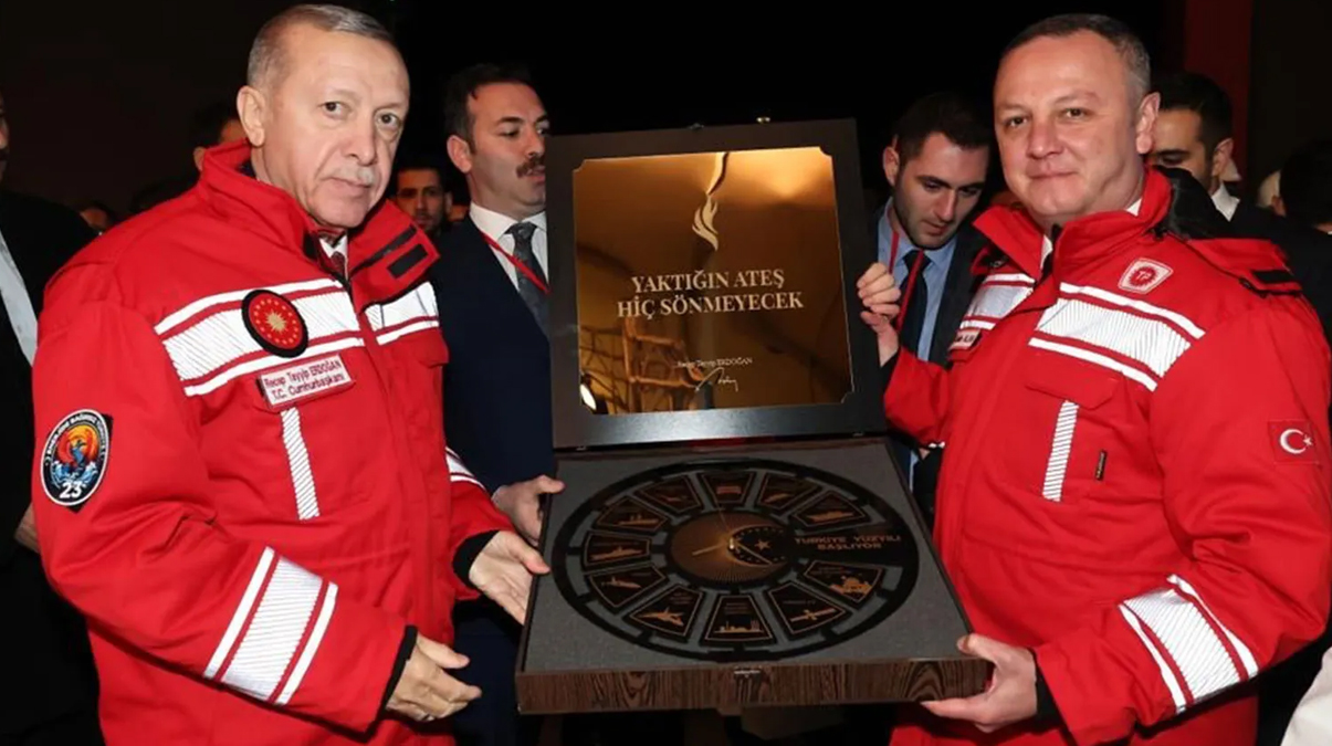 Cumhurba�kan� Erdo�an'a anlaml� hediye
