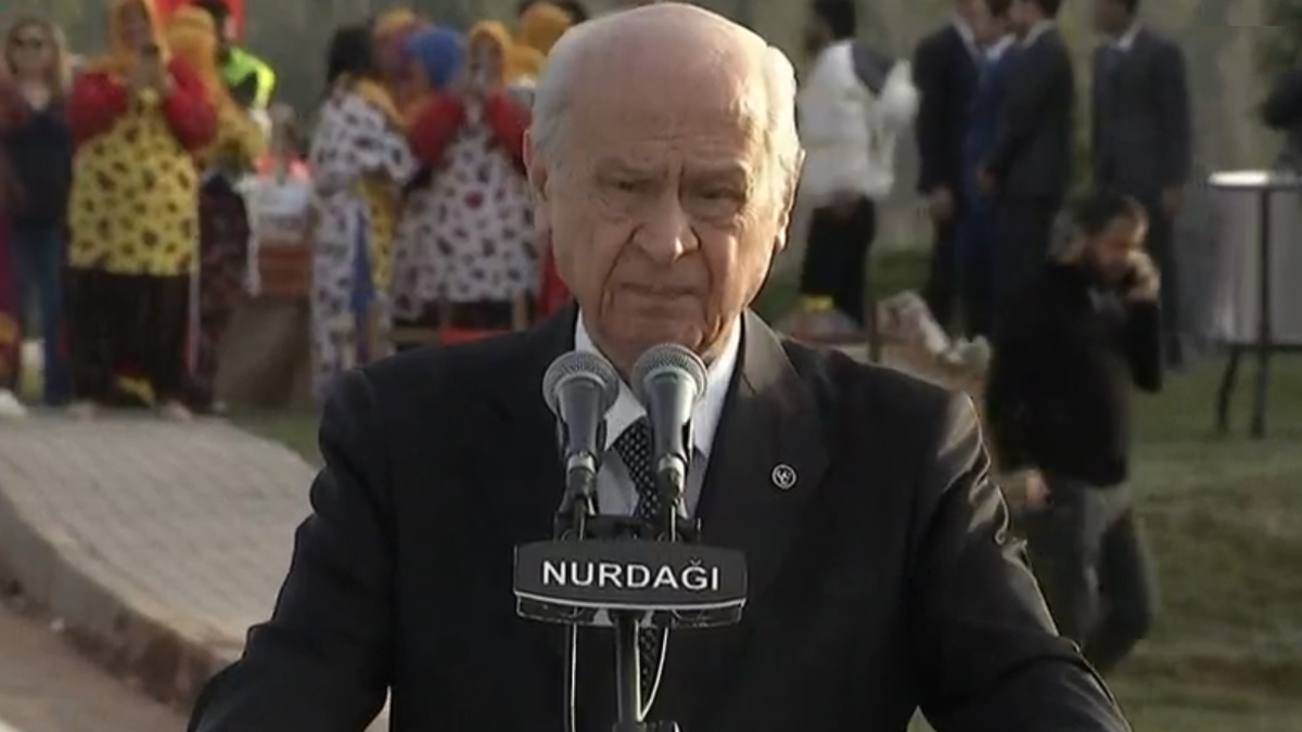 MHP Lideri Bah�eli'den �ift ba�l� kartal benzetmesi: Harekete ge�irmelisiniz