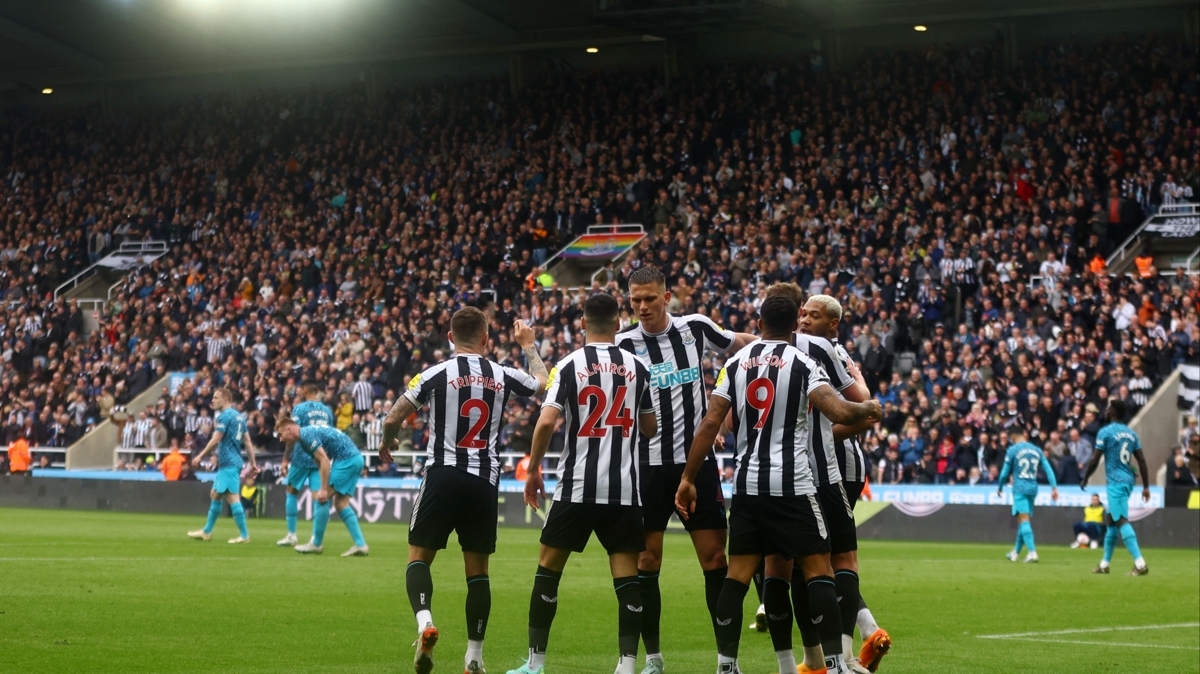 Newcastle United 3 puan 6 golle ald