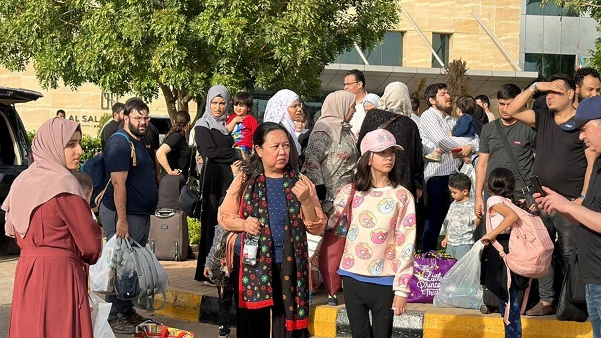 Bakan �avu�o�lu a��klad�! Sudan'dan tahliyelerde son durum ne?
