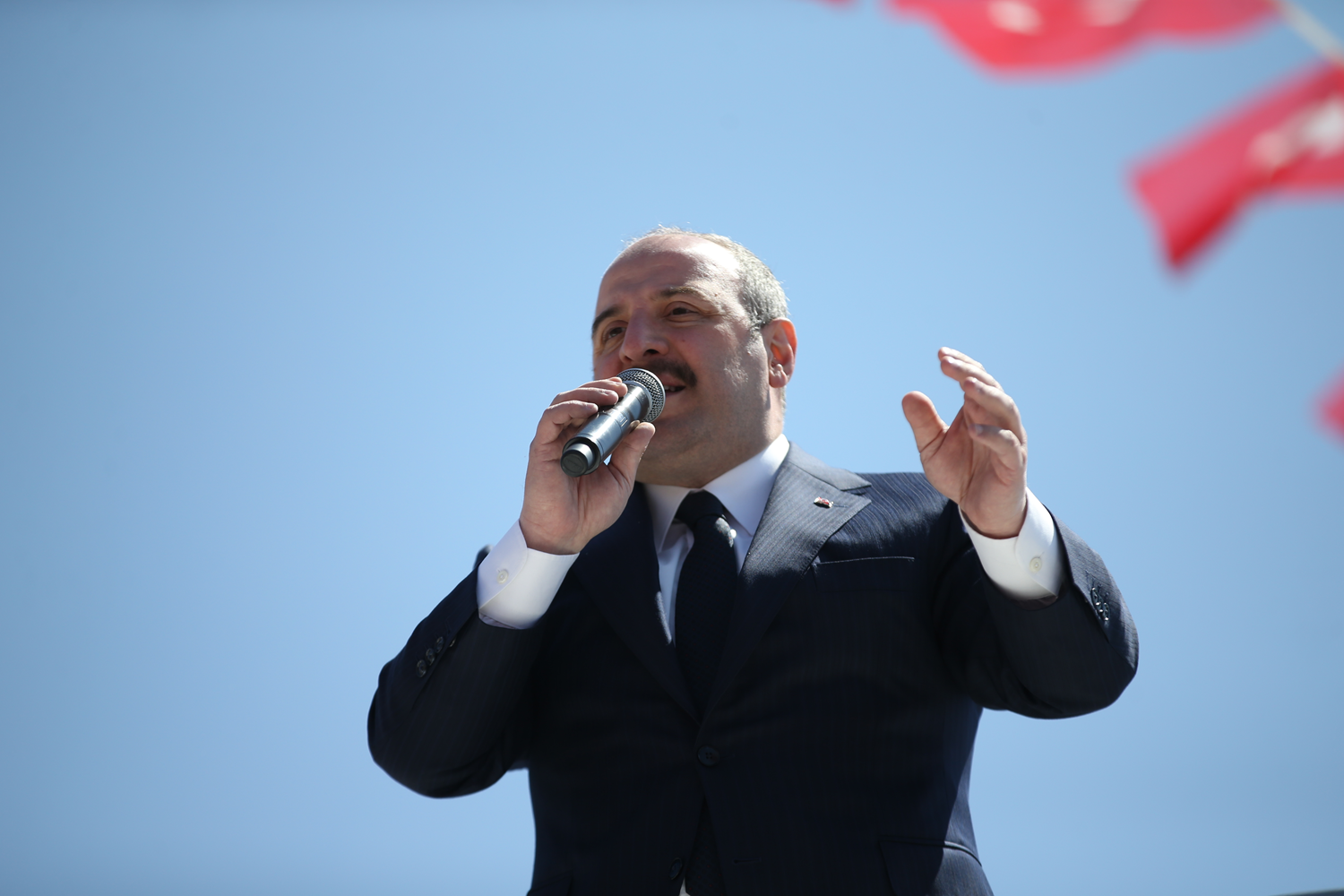 Bakan Varank: Bunlar Gemlik'i �talya'da zannediyorlar