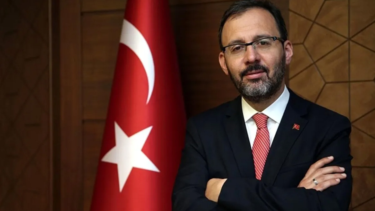 Gen�lik ve Spor Bakan� Mehmet Muharrem Kasapo�lu: Sar�-lacivertli camiay� tebrik ediyorum