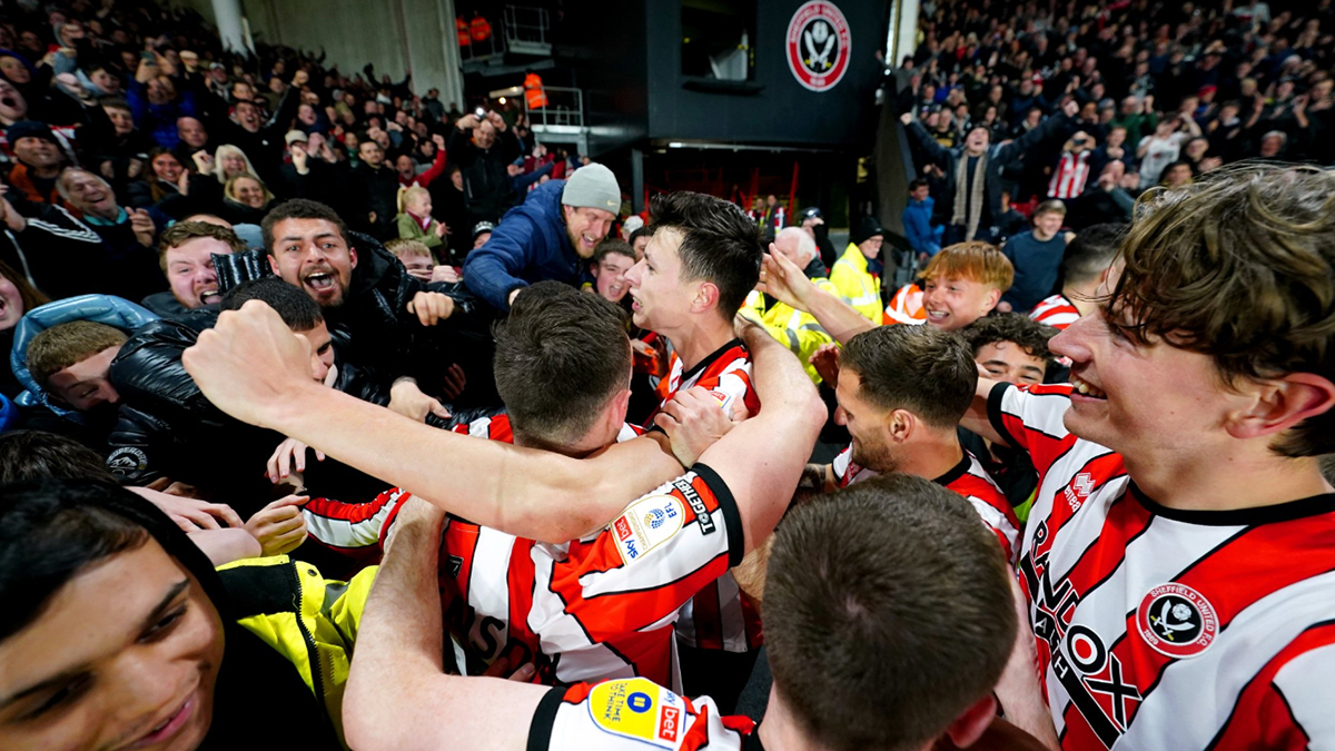 Sheffield United, Premier Lig'e y�kselmeyi garantiledi