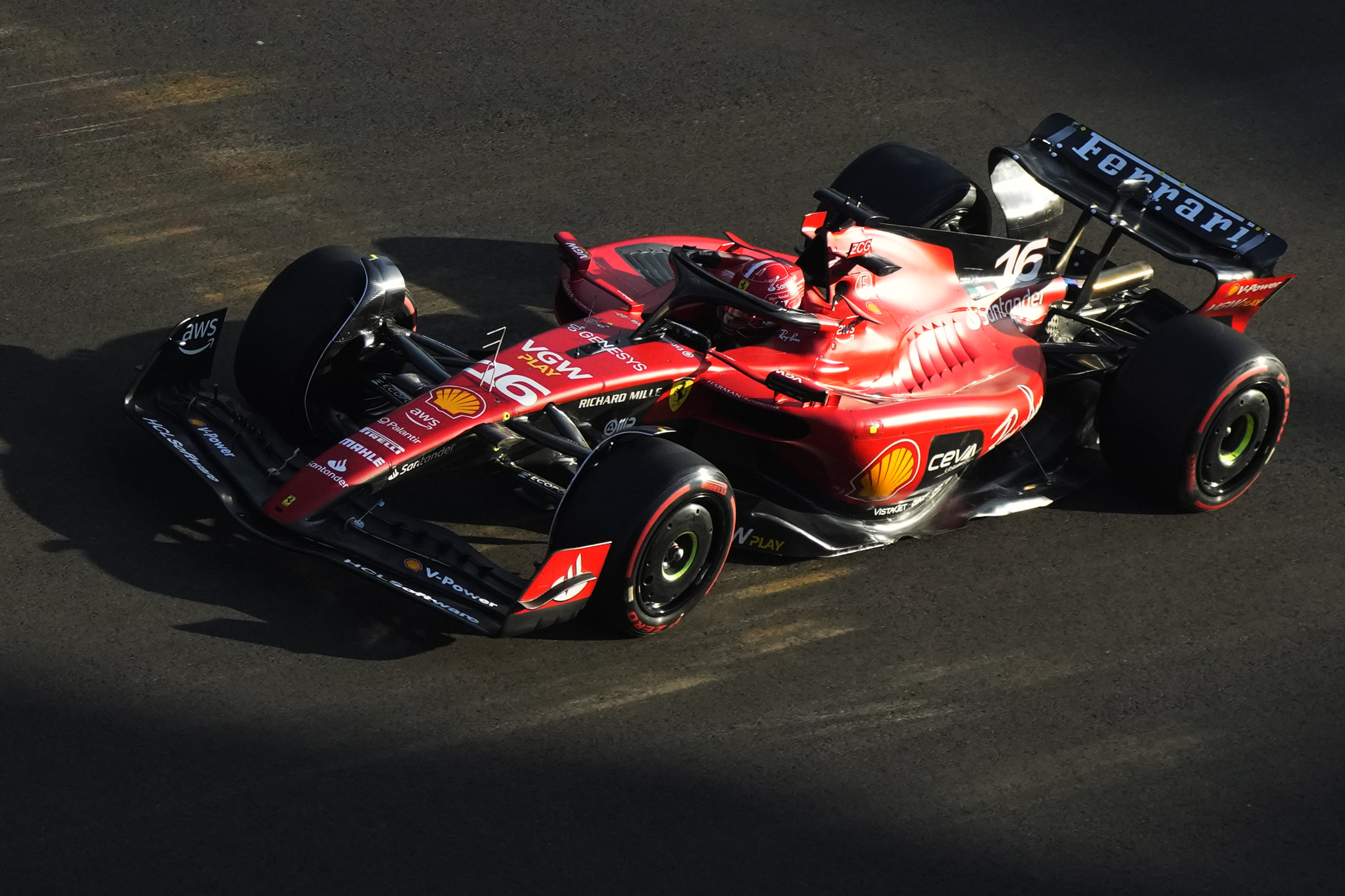 Azerbaycan Grand Prix'sine Charles Leclerc ilk sradan balayacak