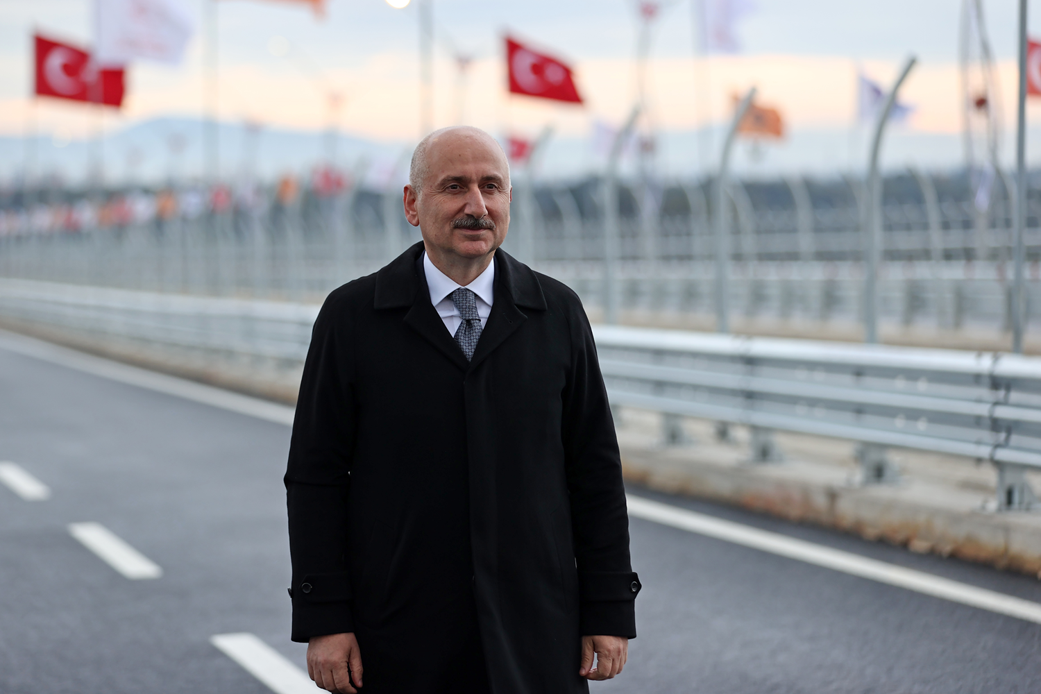 Bakan Karaismailo�lu: Adana 15 Temmuz �ehitler K�pr�s� trafik yo�unlu�unu azaltacak