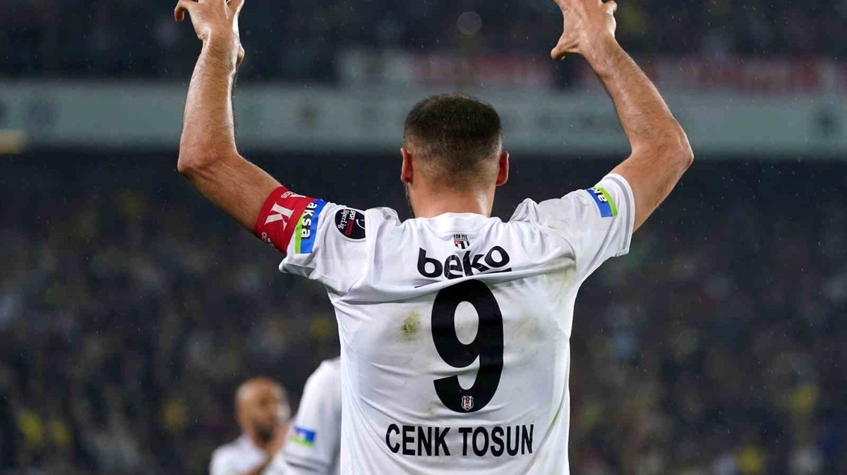 Cenk Tosun, Galatasaray'a kar seri peinde 