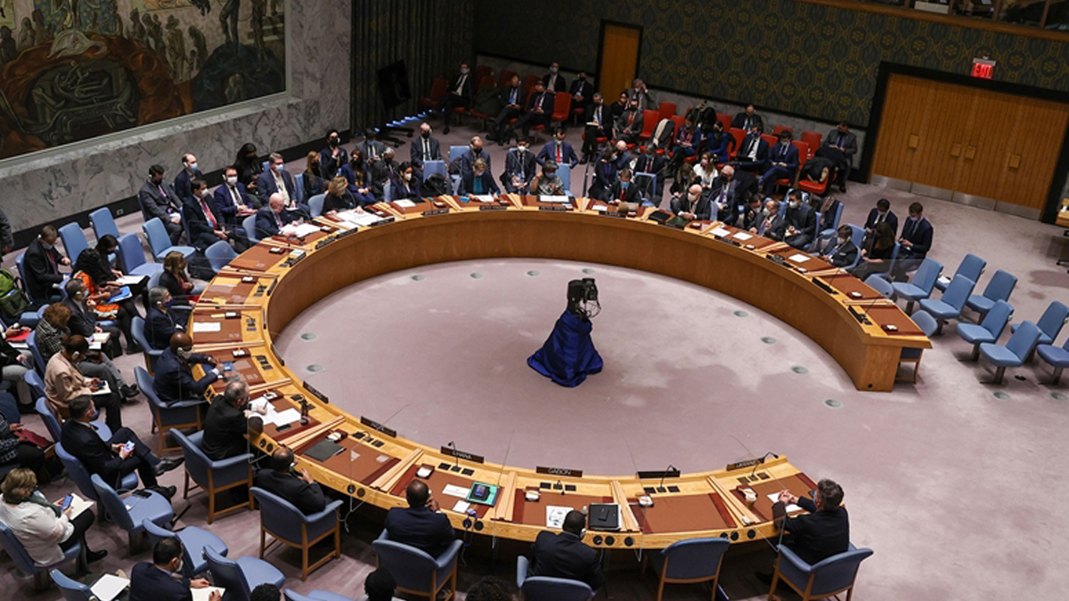 Taliban'�n yasa��n� k�nayan karar tasar�s�na BM'den onay