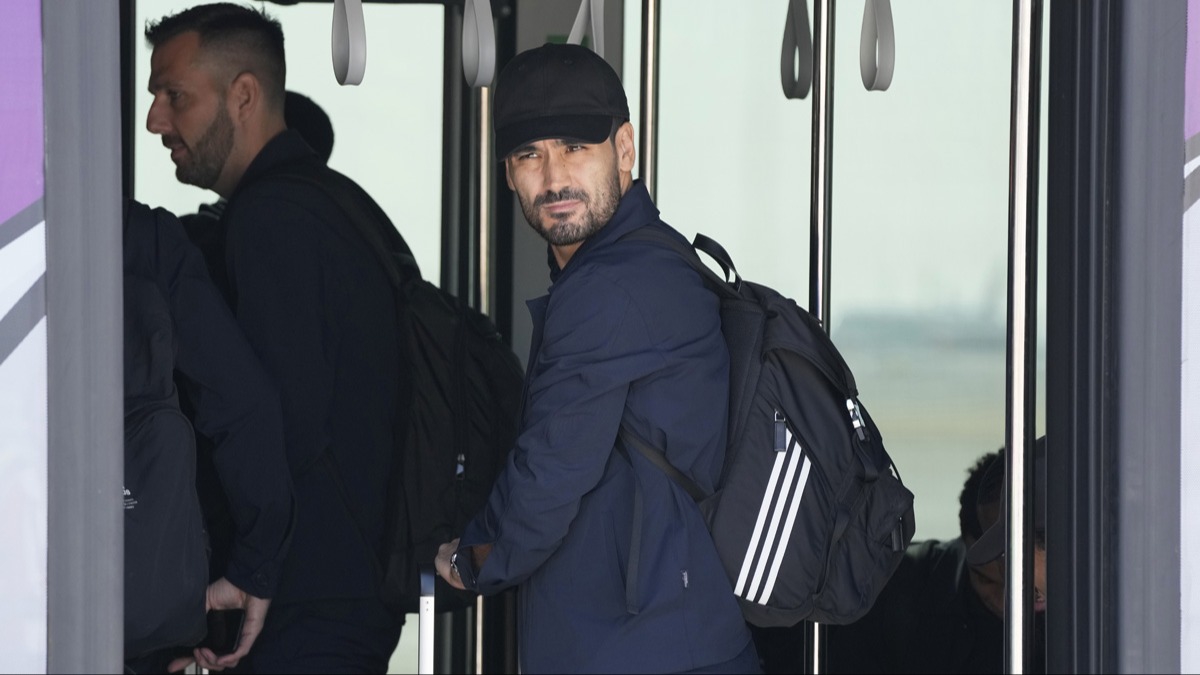Yeni sezonun ilk transferi lkay Gndoan! Havalimannda unutulmaz karlama...