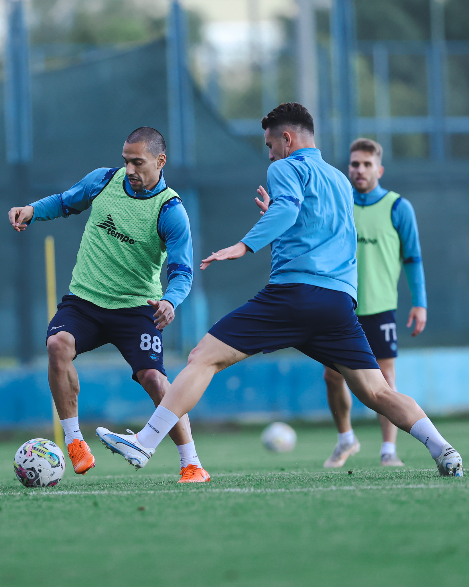 Adana Demirspor, Alanyaspor mesaisini s�rd�r�yor