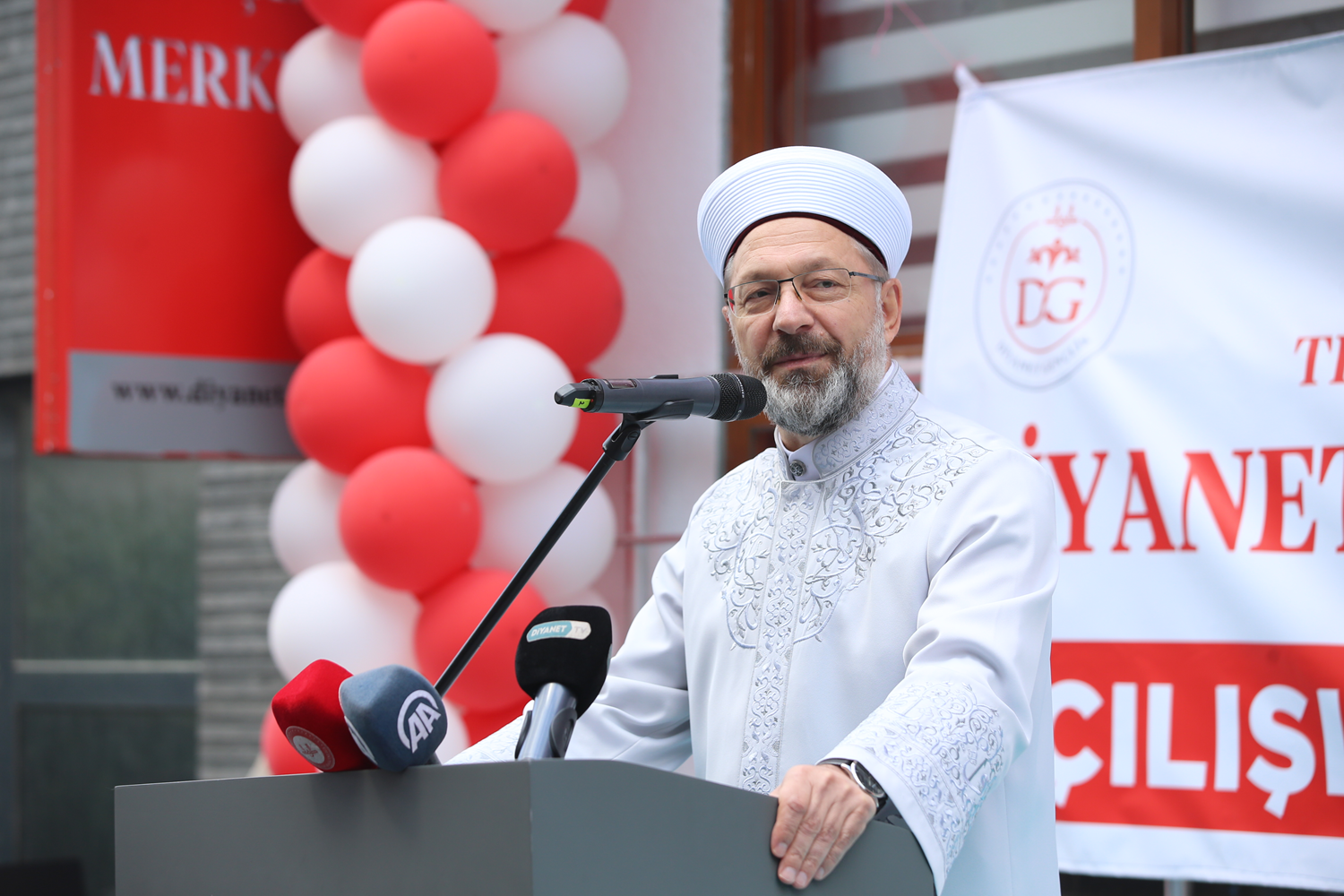 Ali Erba�: Biz istiyoruz ki haf�zlar�m�z �mam Hatip Liseleri'nde ��retmen olsun