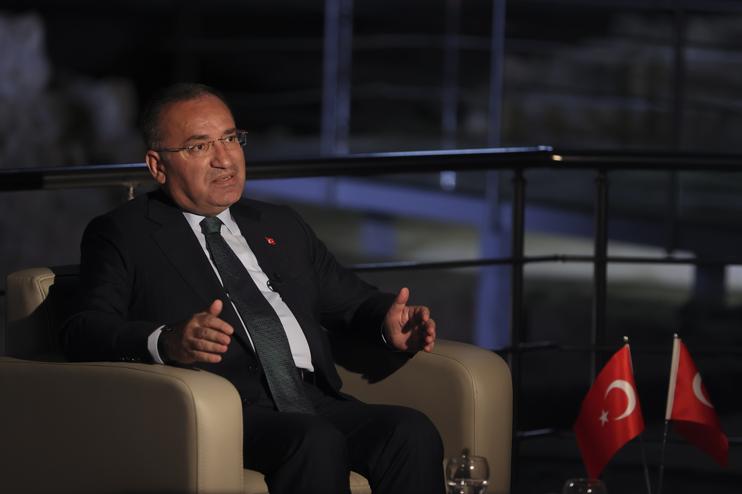 Bakan Bozda�, �anl�urfa i�in al�nan karar� duyurdu