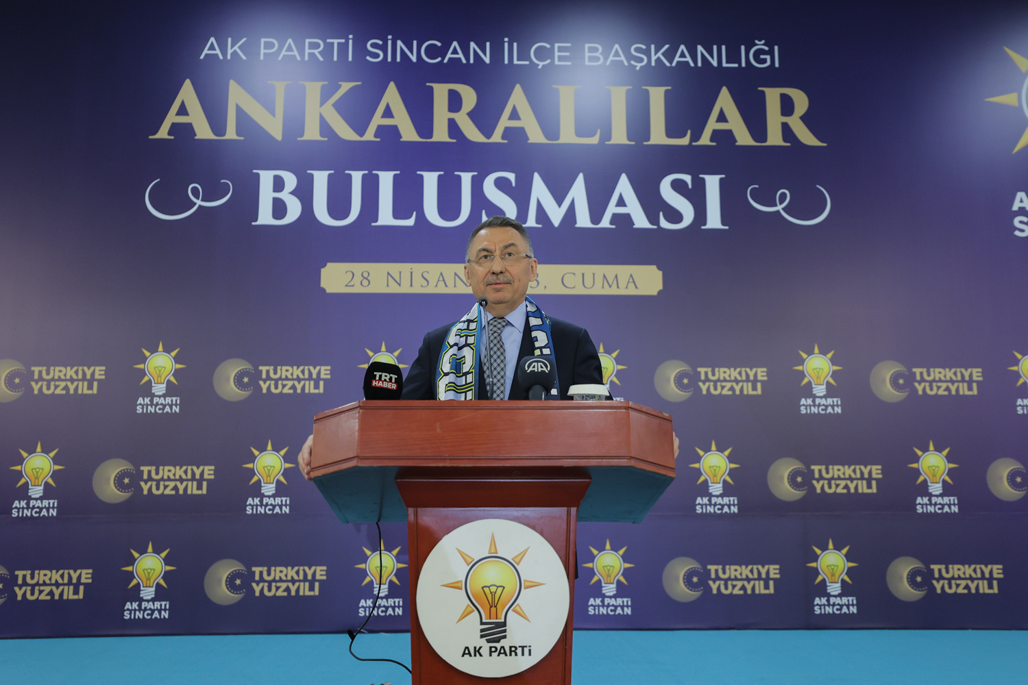 Cumhurba�kan� Yard�mc�s� Oktay: Her ailede en az bir �al��an olmas�n� sa�layaca��z.