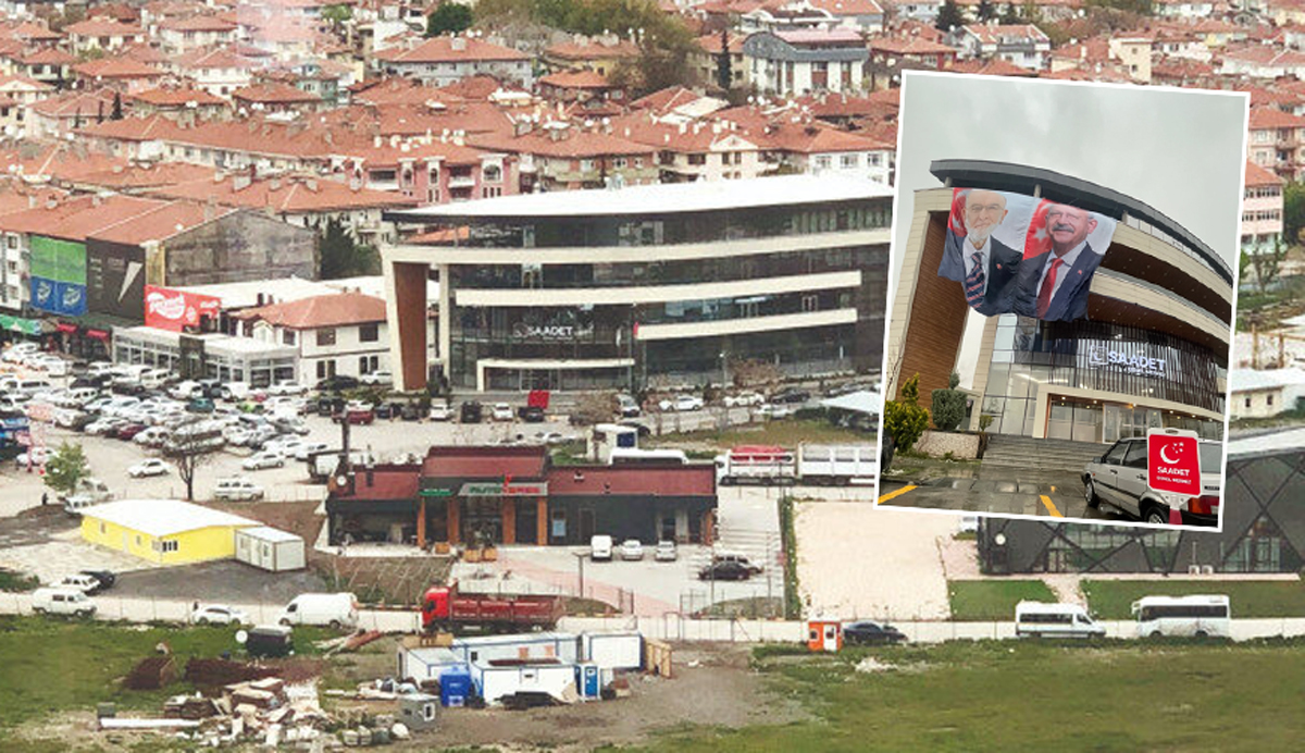 Saadet Partisi, K�l��daro�lu'nun posterini indirdi