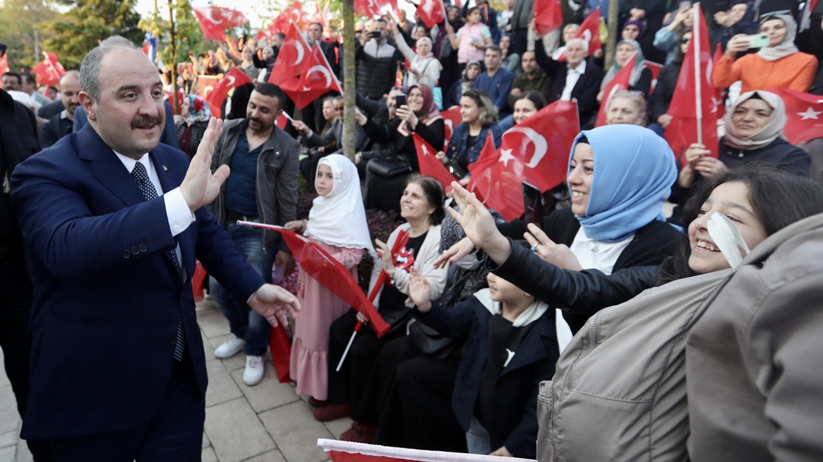 Bakan Varank: Kirli pazarlıklarla iktidara geleceklerini zannediyorlar