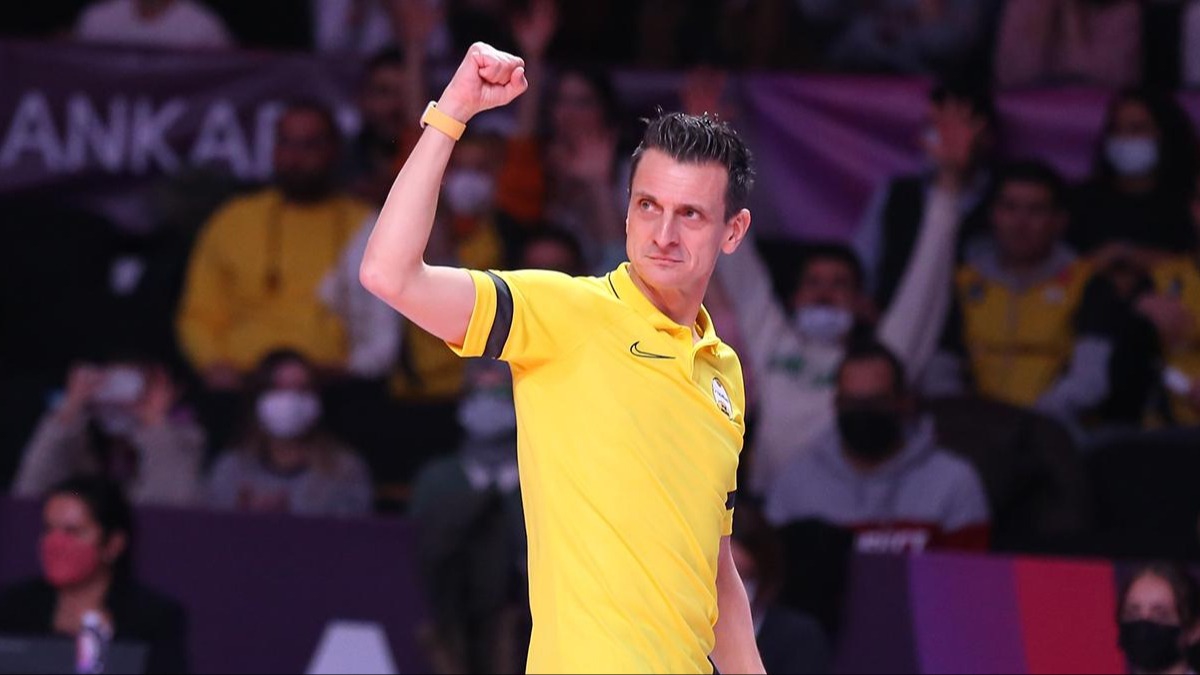 Giovanni Guidetti, Vakfbank ile birlikte 15 sezonda 26 kupa kazand 