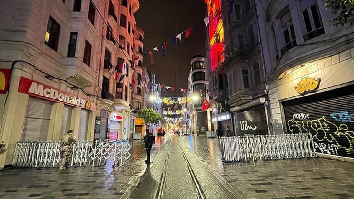 stiklal Caddesi yeniden ald 
