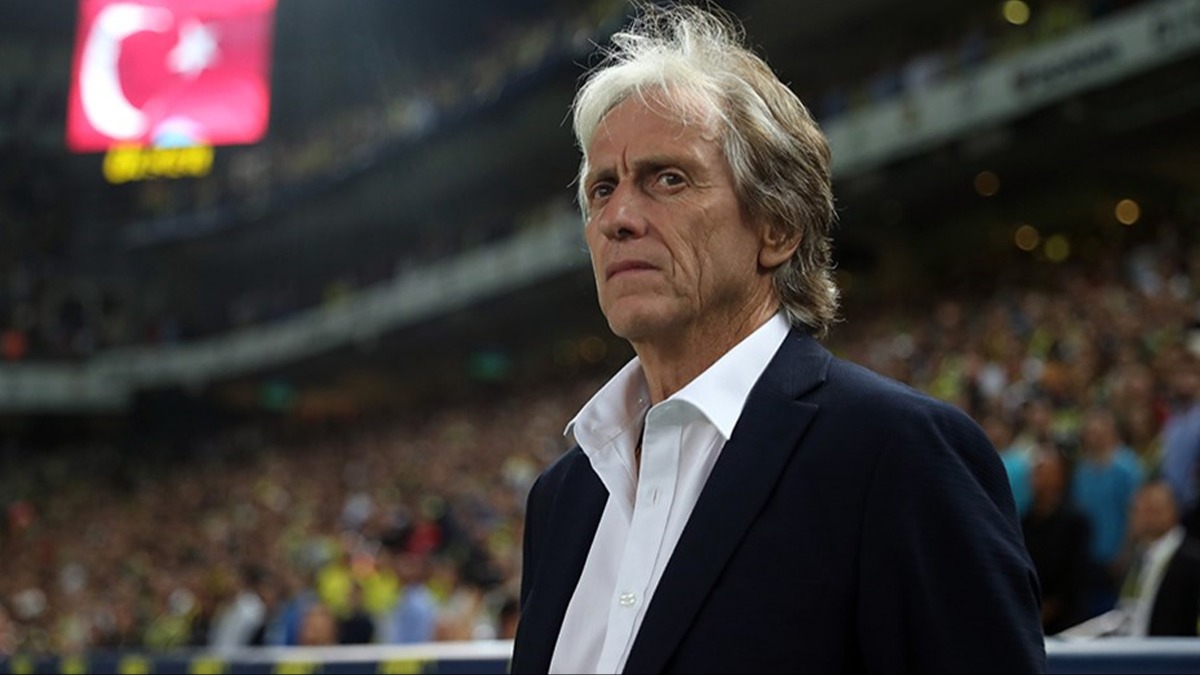 Jorge Jesus'dan futbolculara kupa uyars! 