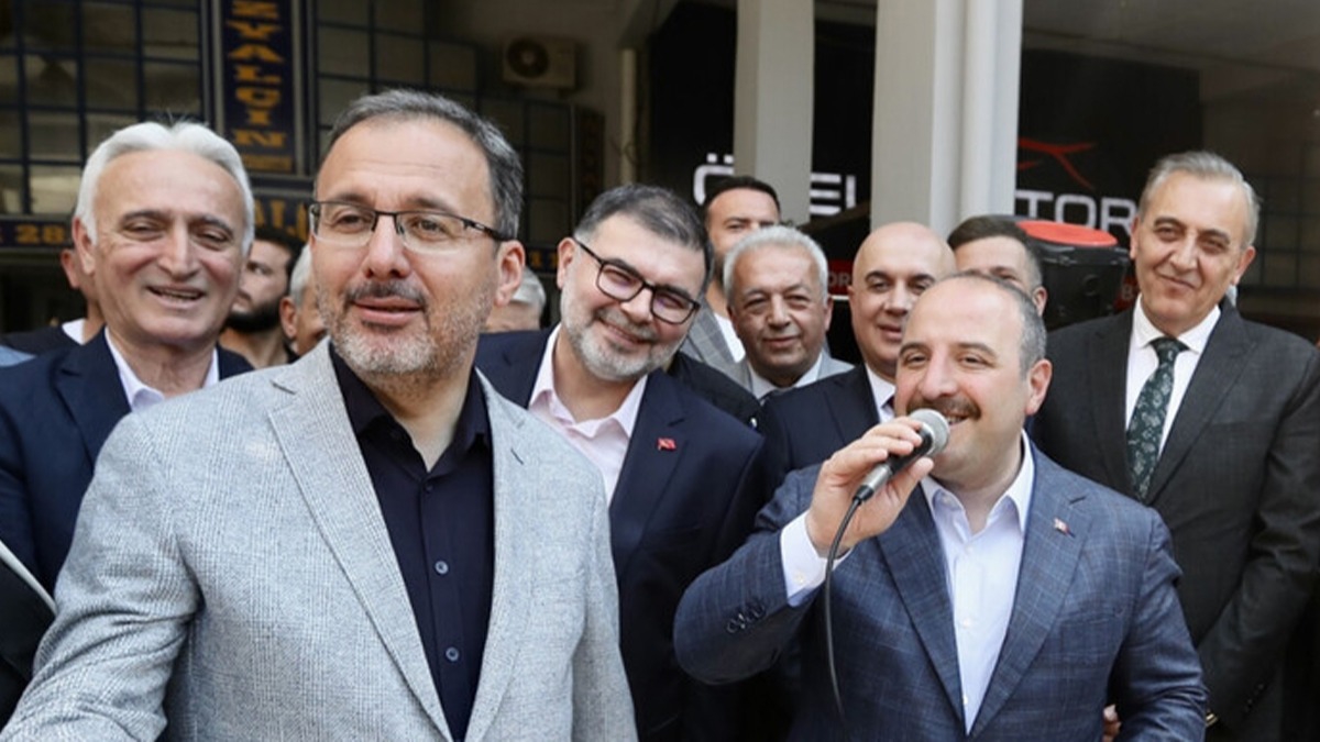 Bakanlar Kasapolu ve Varank genlerle bir araya geldi 