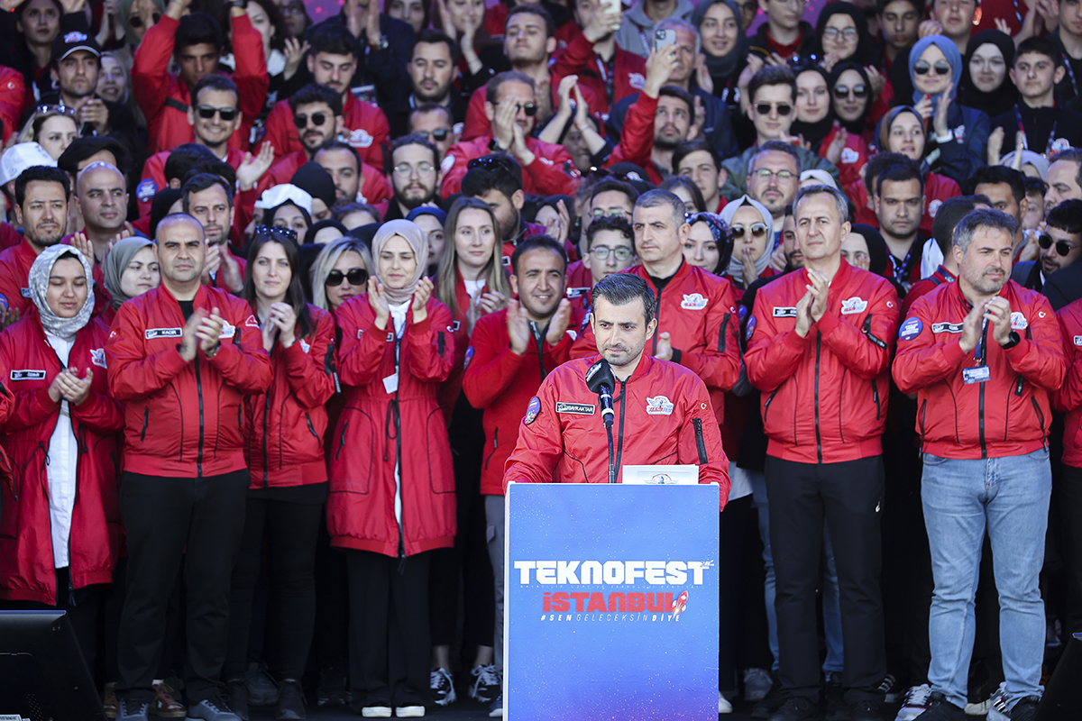 K�l��daro�lu'nun CIA ba�lant�l� �irkete vaadine Sel�uk Bayraktar'dan tepki: Bu mandac� bir anlay��