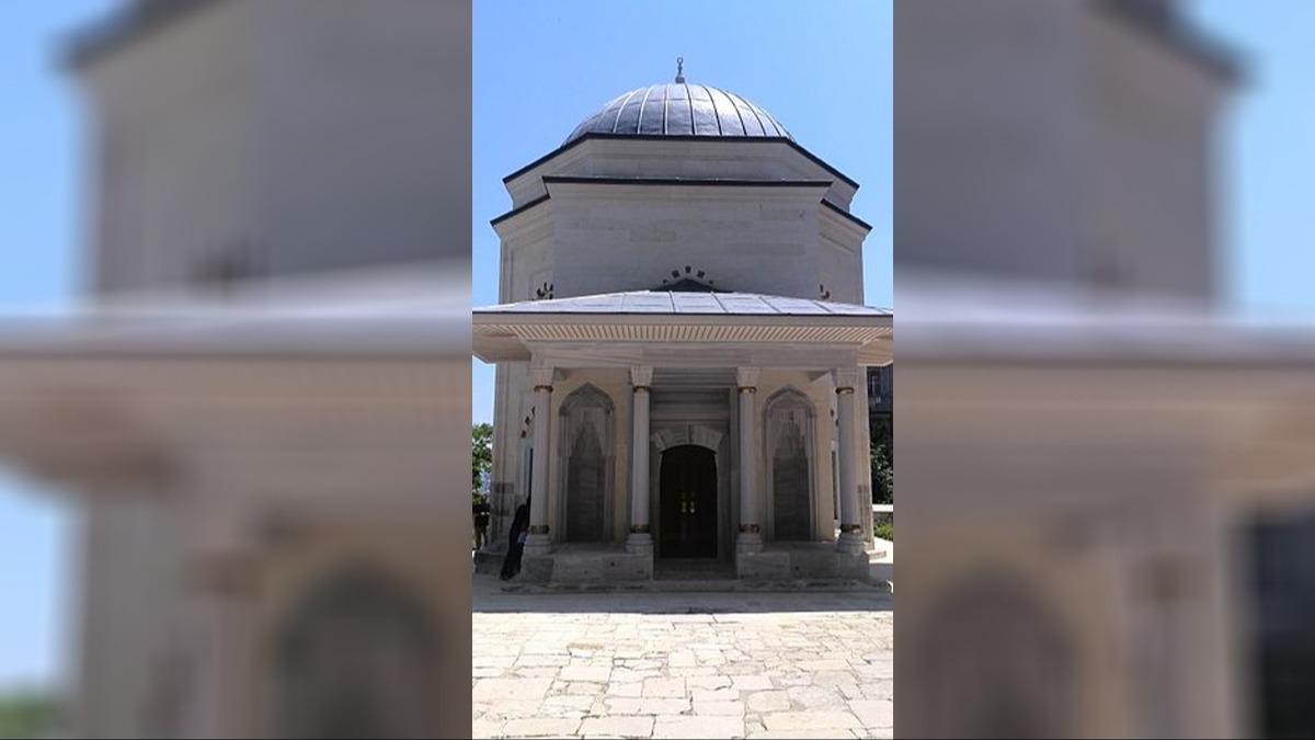 Manisa Vakf, Aye Hafsa Valide Sultan' kabri banda yad ediyor