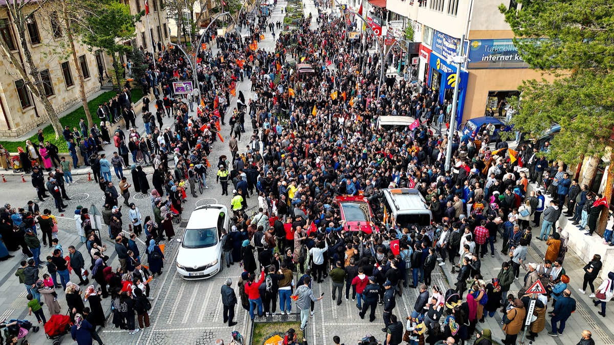 Türkiye'nin yerli otomobili Togg Bayburt'ta tanıtıldı 