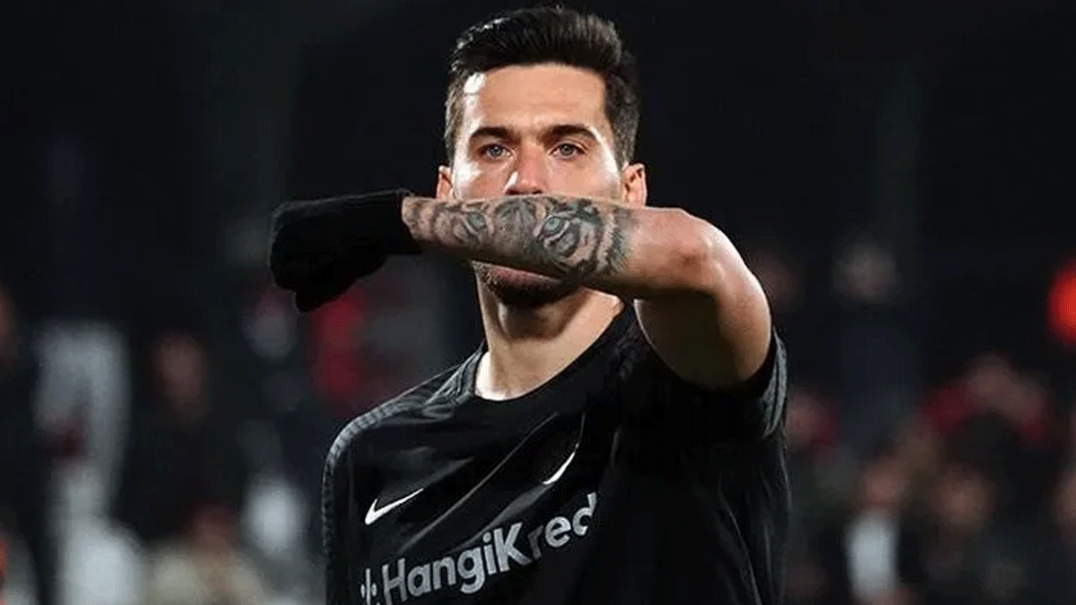Umut Nayir'den ilk Hat-trick!