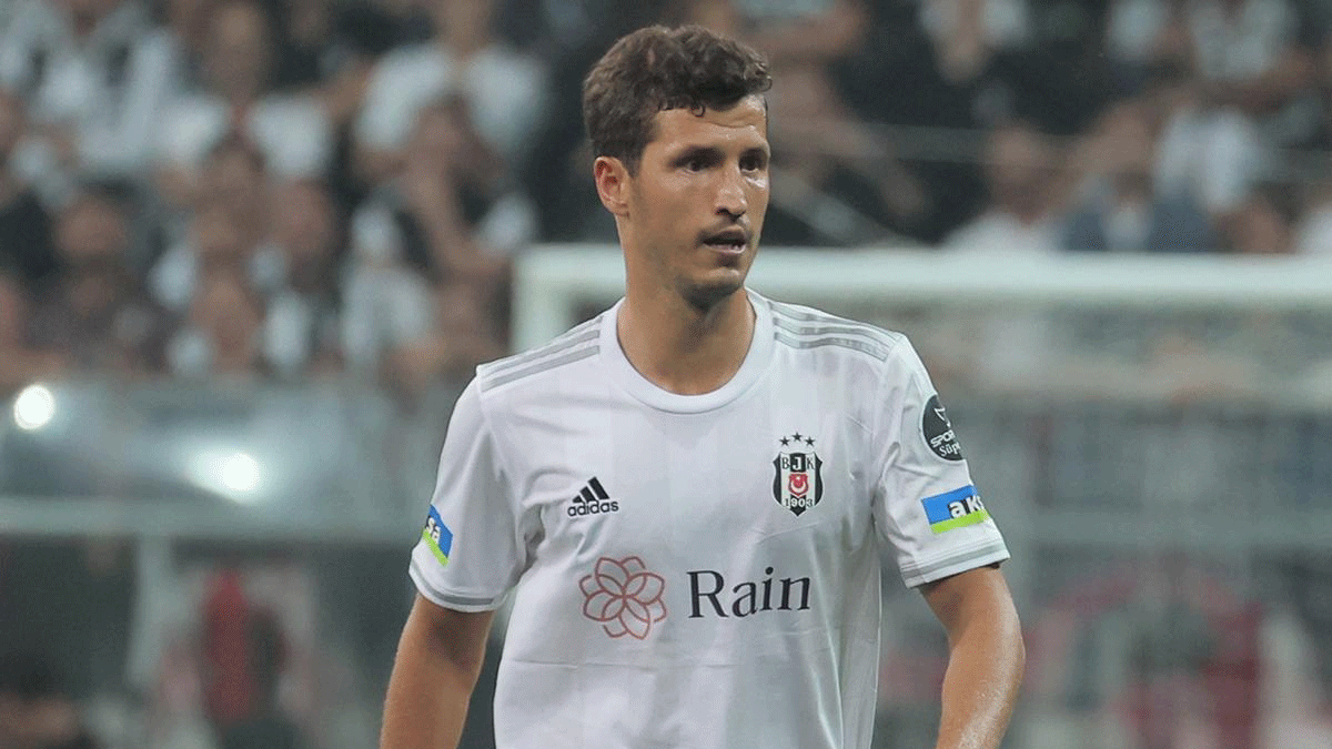 Bitti bu iş! Ve Salih Uçan resmen imzalıyor...
