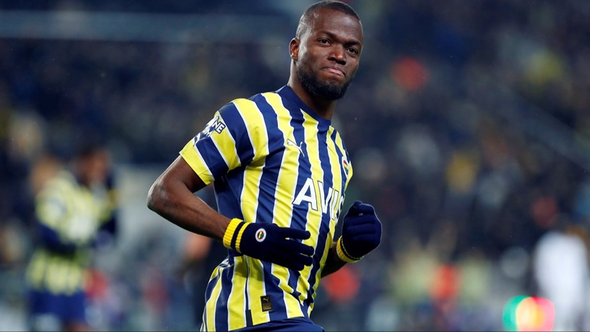 Fenerbahe'de srpriz Enner Valencia gelimesi! Ayrl resmen akladlar