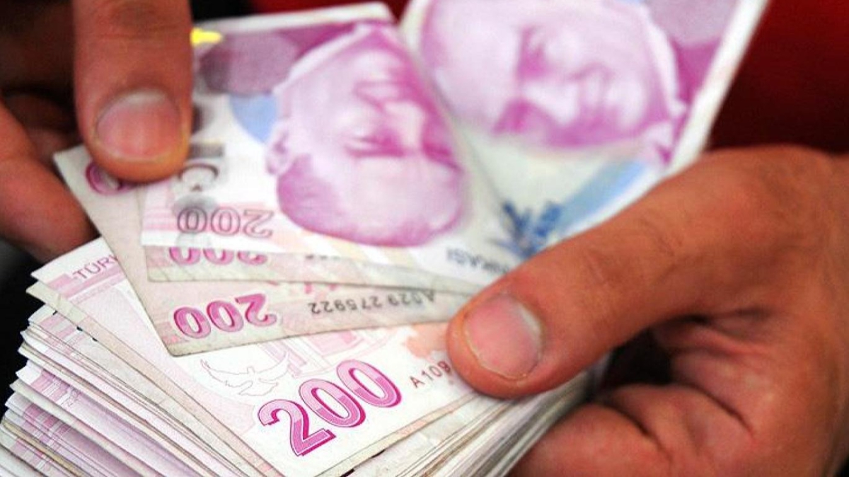 Memura zam mjdesi! Canl yaynda oran verildi