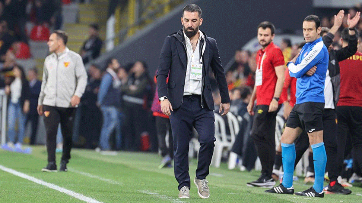 Arda Turan 'Trk Futboluna Katk' dlnn sahibi oldu