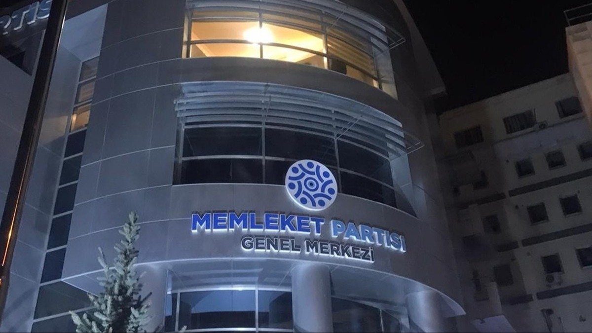 Cumhur ttifak'n tercih ettiler! Tek tek istifa ederek Bakan Erdoan' destekleyeceklerini akladlar