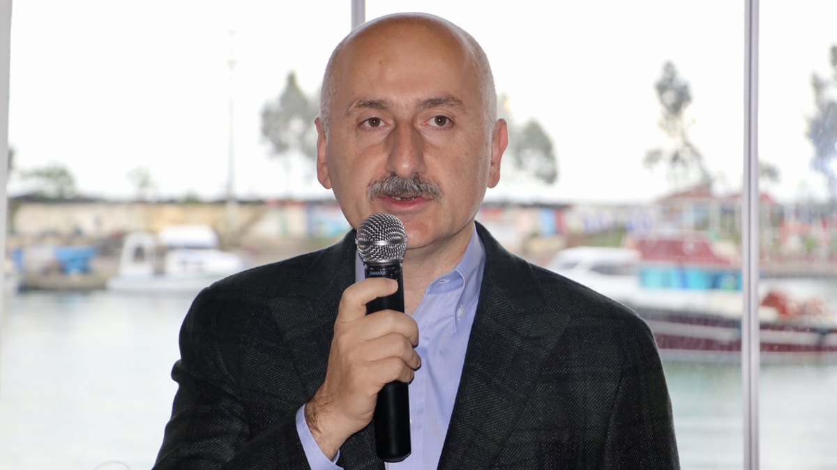 Bakan Karaismailolu: Eren Blbl yaasayd yarn ilk oyunu kullanacakt