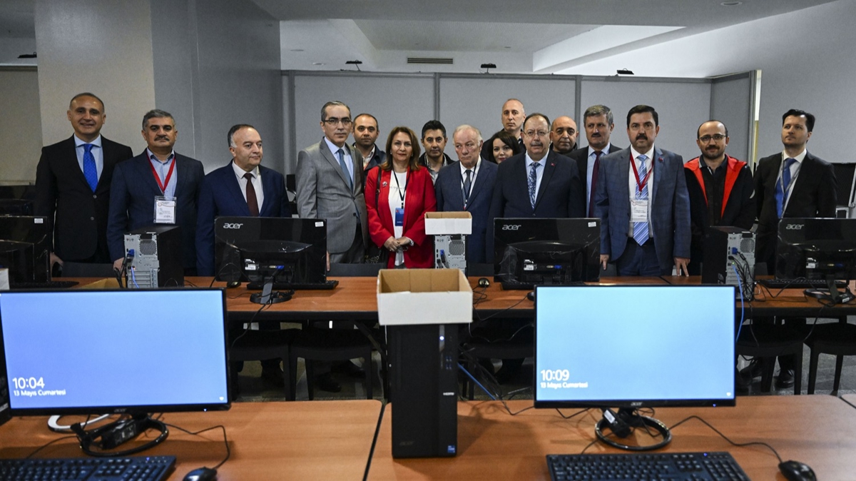 YSK Başkanı Yener, yurt dışı oylara yönelik tedbirleri yerinde inceledi