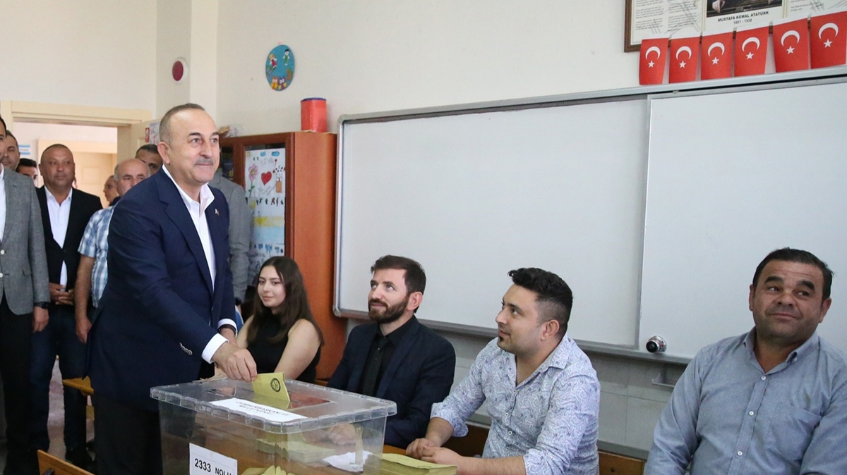 Bakan avuolu oyunu kulland: Bugn sz millette 